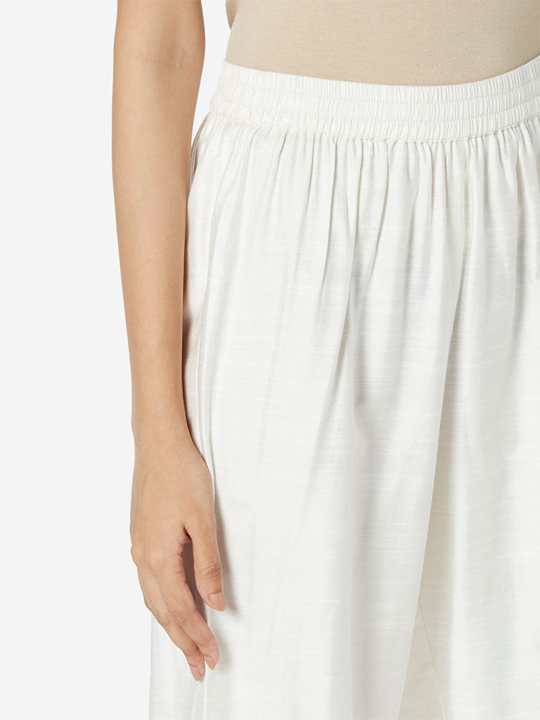 Zuba Off White Slim Fit Cropped Palazzos - Image 2