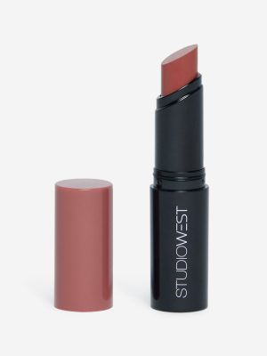 Studiowest Long-Wear Matte Lipstick. NP-01. 3.5 GM