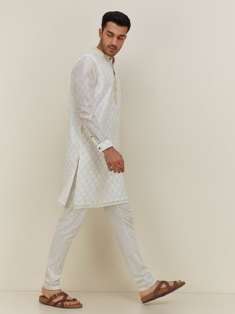 Kala by ETA Off-White Ethnic Printed Slim Fit Kurta - Image 4