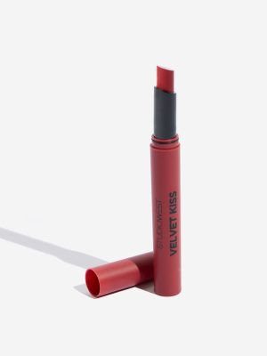 Studiowest Velvet Kiss Slim Stick Red Hot R-01 Lipstick - 2 gm