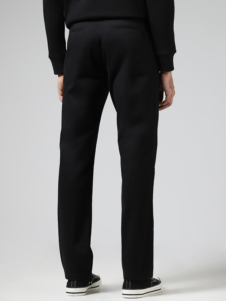 WES Casuals Solid Black Relaxed-Fit Mid-Rise Cotton Chinos - Image 4