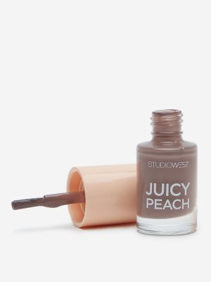 Studiowest Juicy Peach Creme Clay Nude NB02 Nail Colour - 6 ml