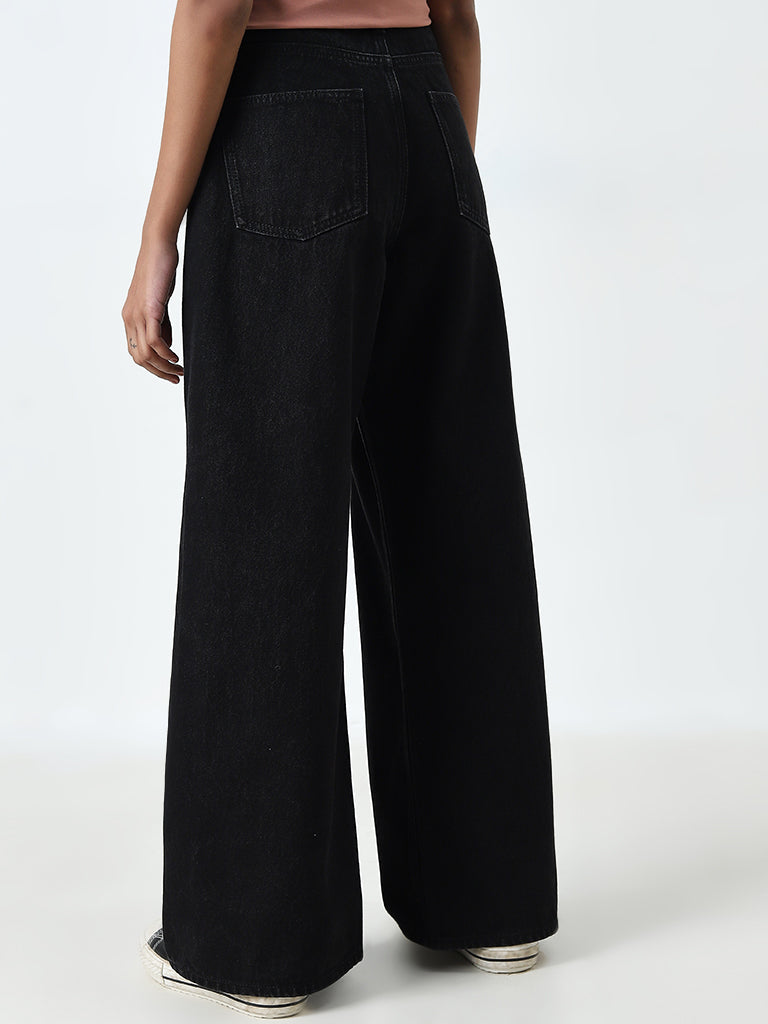 Nuon Black Straight-Fit High-Rise Jeans - Image 4