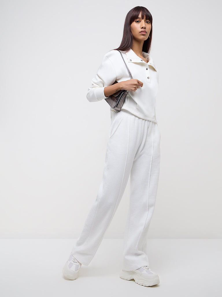 Studiofit White Collared Sweatshirt - Image 3