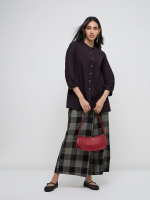 Utsa Black Floral Embroidered Cotton-Blend Tunic