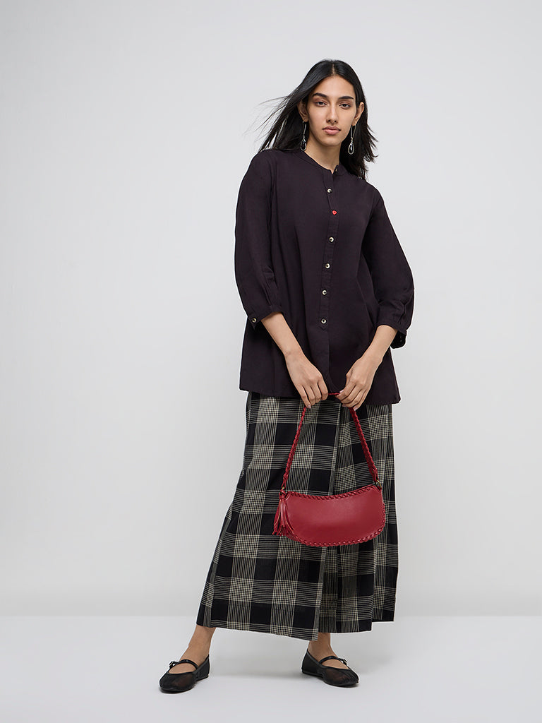 Utsa Black Floral Embroidered Cotton-Blend Tunic