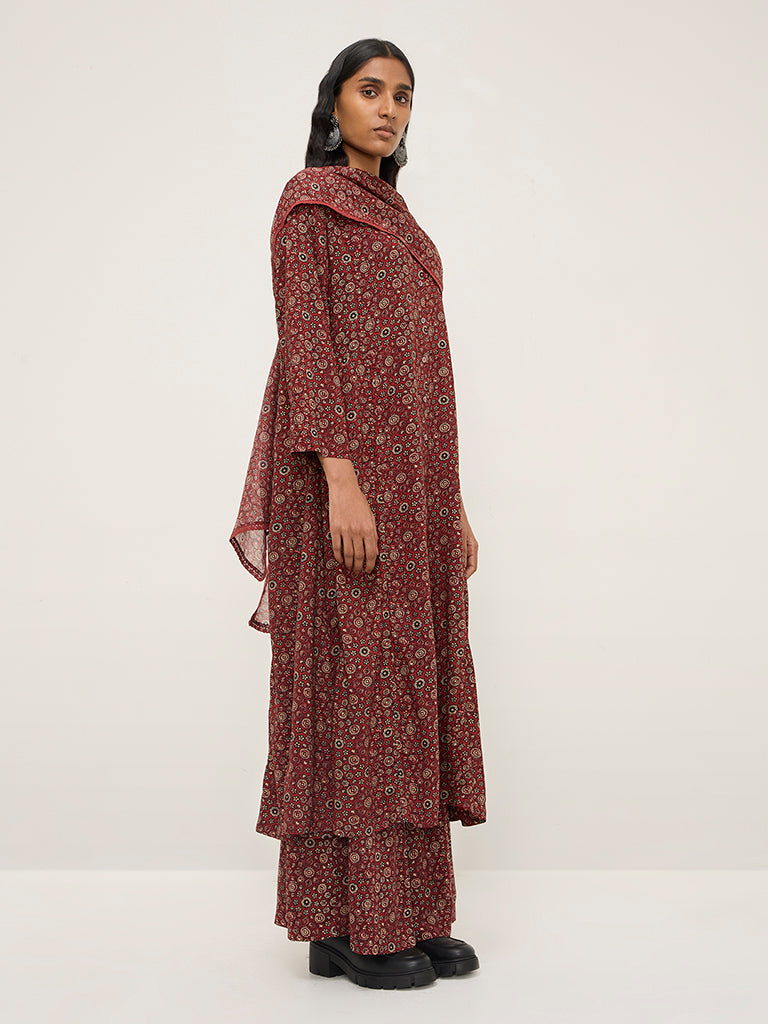 Zuba Maroon Floral Printed Cotton-Blend Dupatta - Image 3