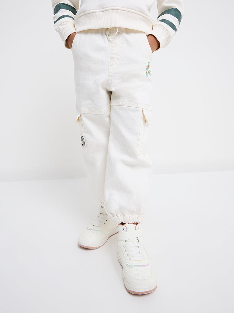 HOP Kids Off-White Floral Mid-Rise Denim Joggers - Image 4
