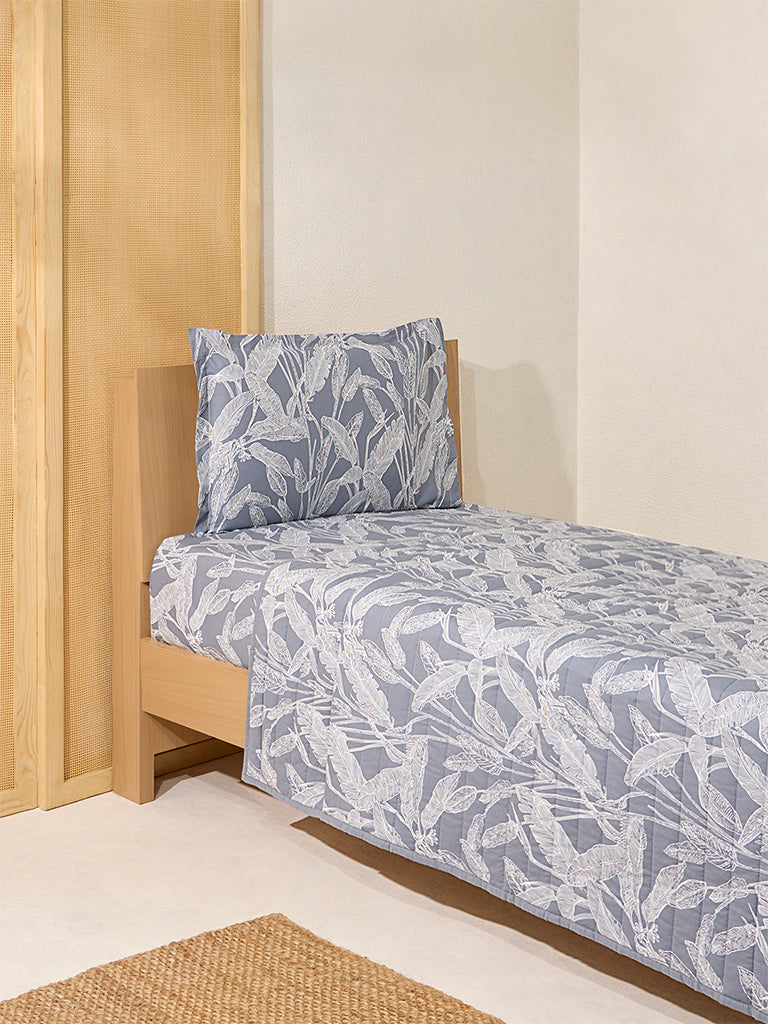 Westside Home Dusty Blue Foliage Print Reversible Quilted Single Bed Comforter - Image 2