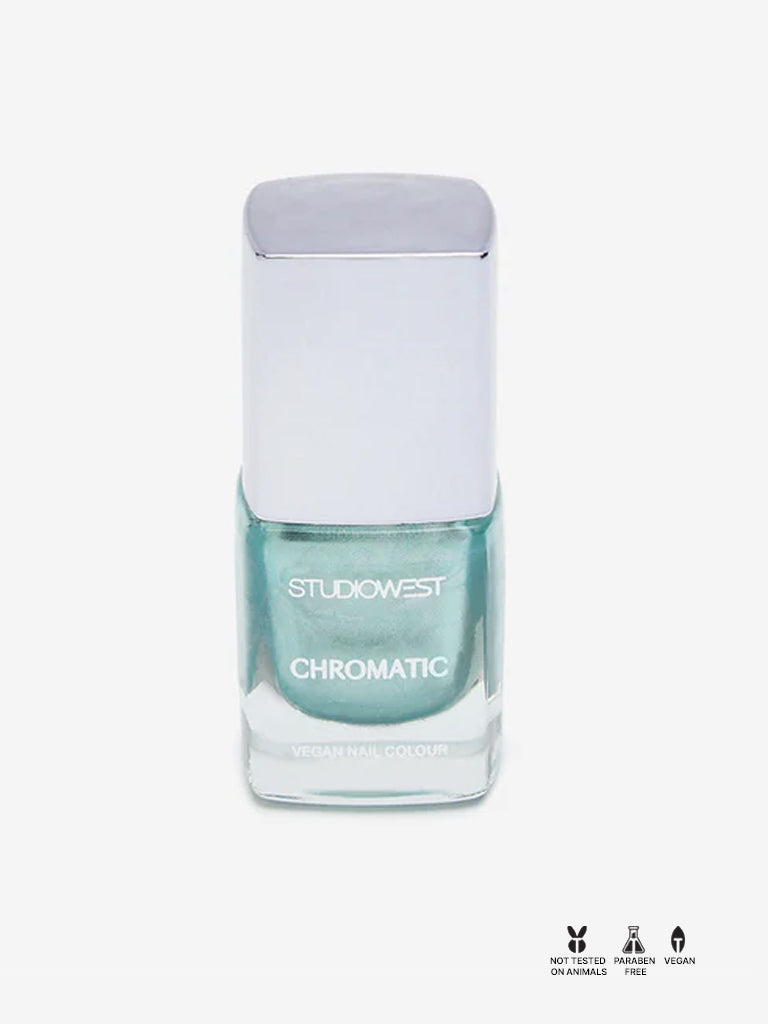 Studiowest Chromatic Green Chrome Ivy GR-30 Nail Colour - 8 ml - Image 3