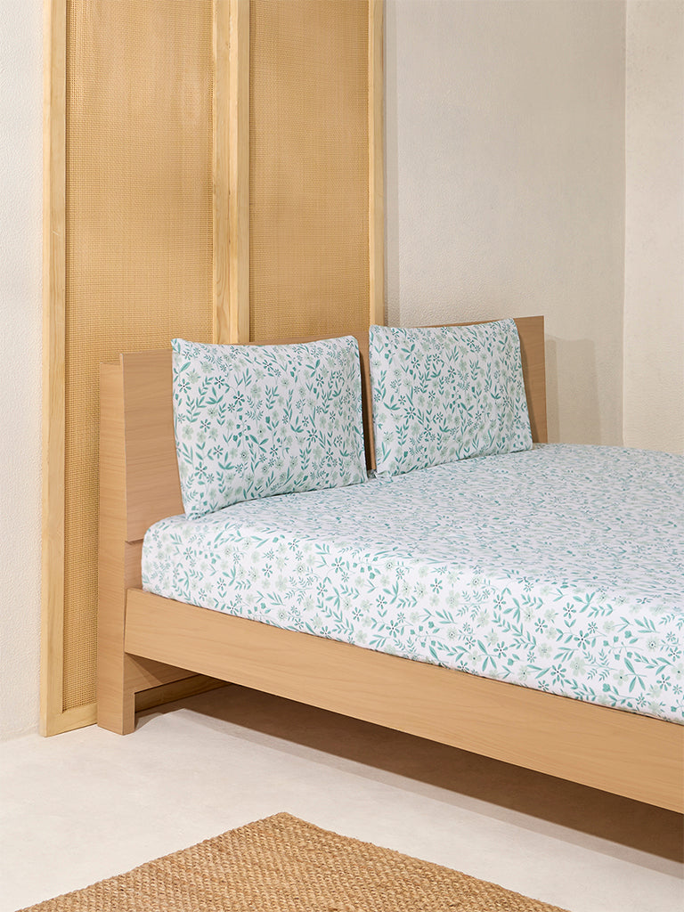 Westside Home Blue Floral Design Queen Bed Flat Sheet and Pillowcase Set - Image 2