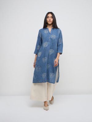 Utsa Blue Floral Printed Cotton-Blend Straight Kurta