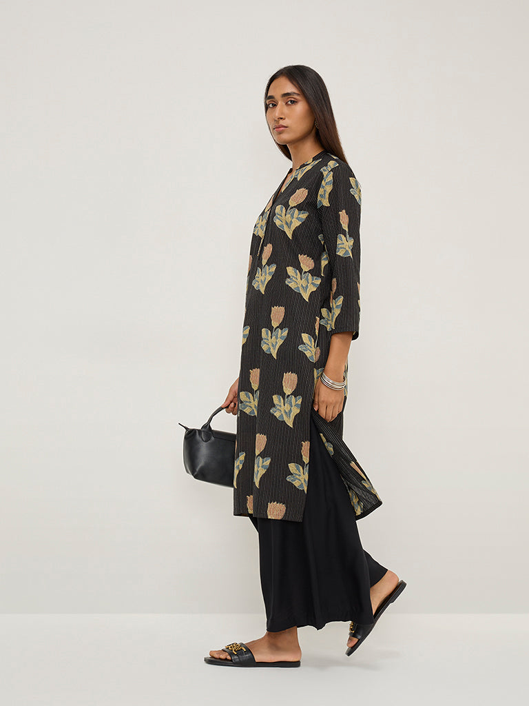 Utsa Black Floral Printed Straight Cotton-Blend Kurta