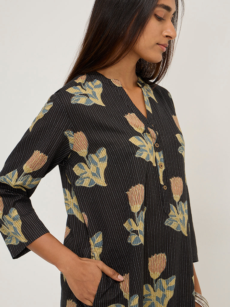 Utsa Black Floral Printed Straight Cotton-Blend Kurta - Image 2