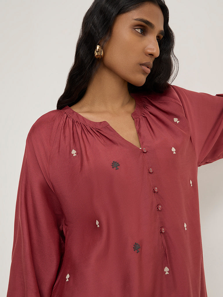 Zuba Maroon Embroidered High-Low Kurta - Image 3