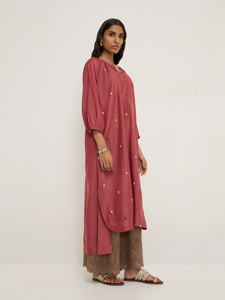 Zuba Maroon Embroidered High-Low Kurta - Image 4