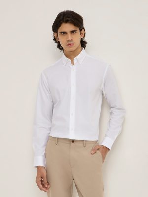 WES Formals White Solid Relaxed-Fit Cotton-Blend Shirt
