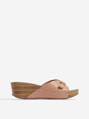 LUNA BLU Peach Buckle-Detailed Wedge Heel Sandals