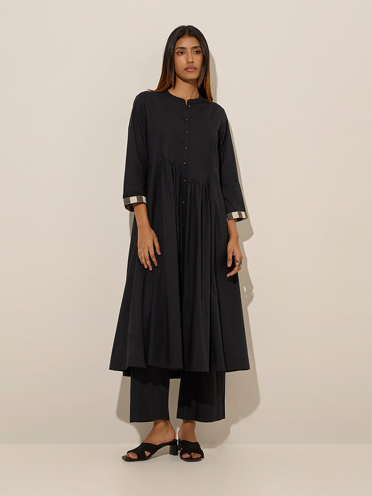 Utsa Black Solid Fit-and-Flare Kurta