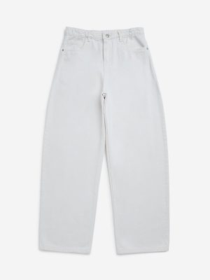 Y&F Kids White Straight-Fit High-Rise Denim Jeans