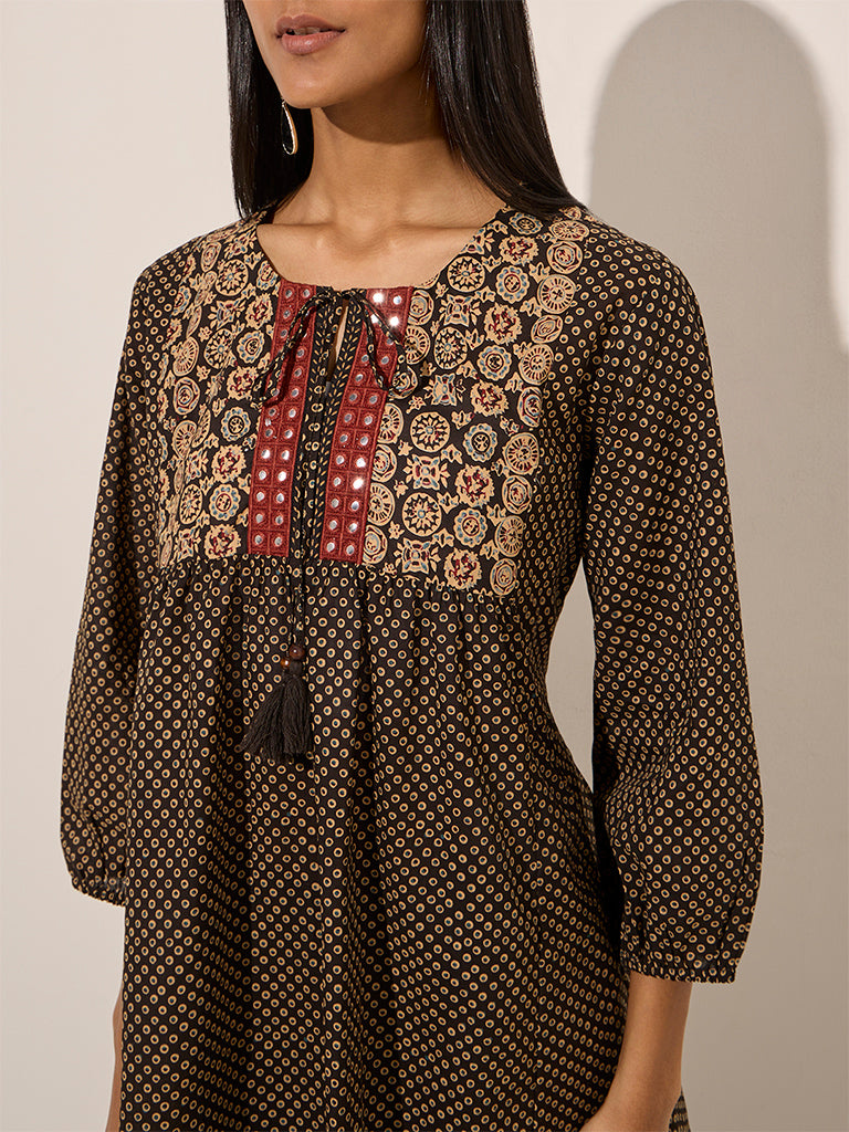 Utsa Black Printed Cotton Kurti - Image 2