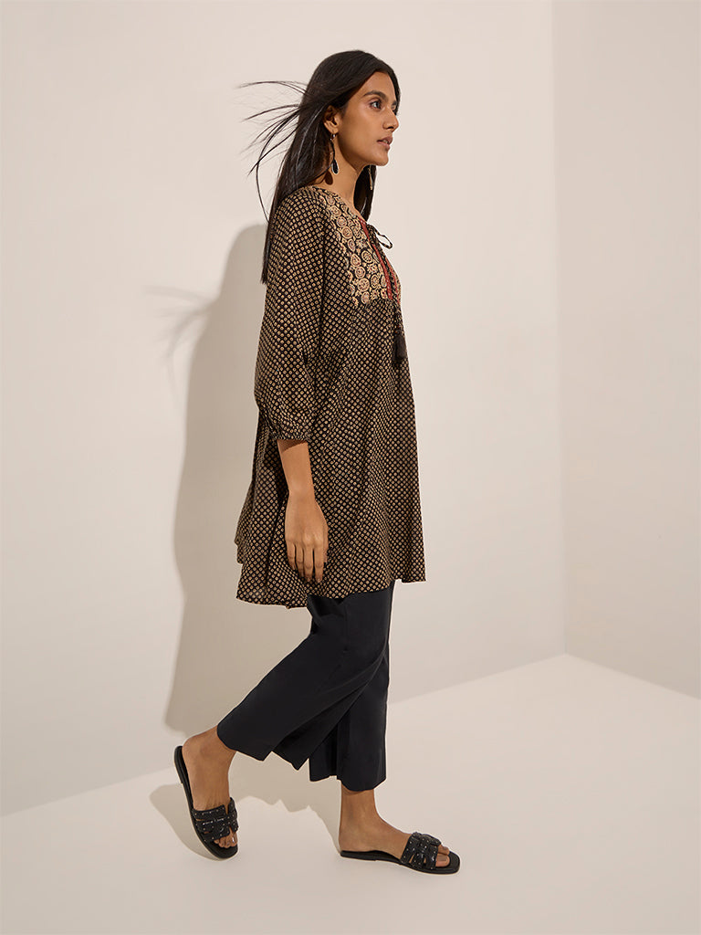 Utsa Black Printed Cotton Kurti - Image 3