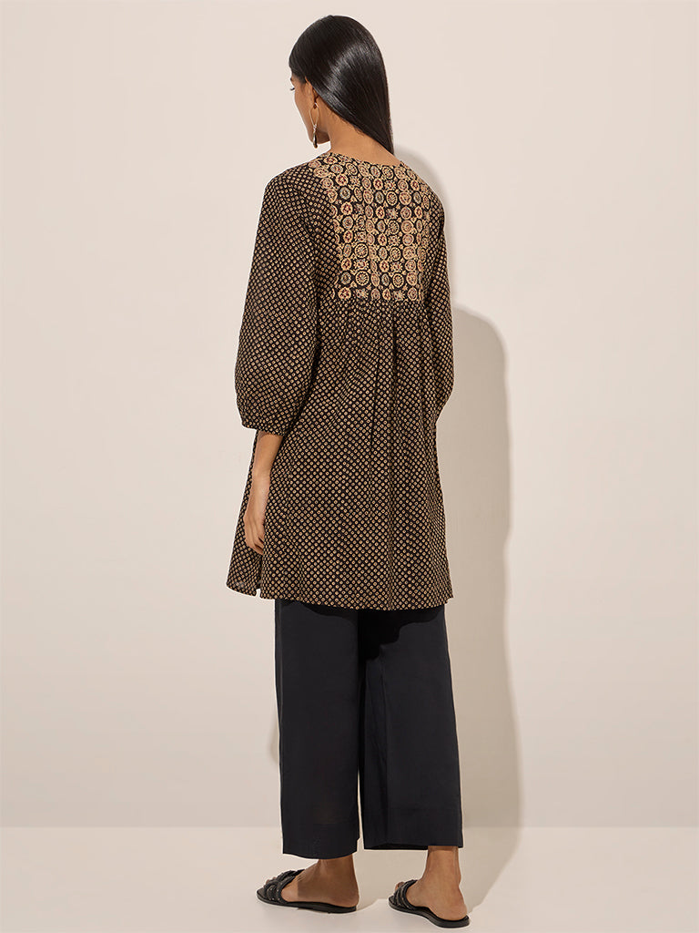 Utsa Black Printed Cotton Kurti - Image 4
