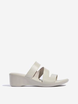 LUNA BLU Ivory Multi-Strap Comfort Sandals
