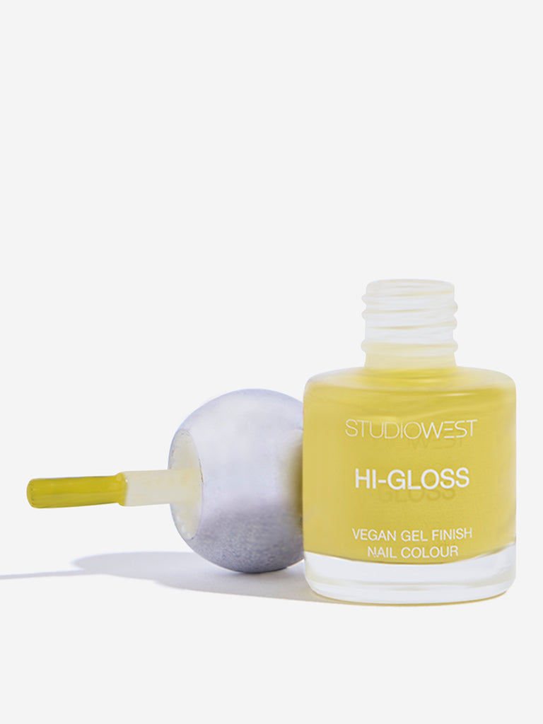Studiowest Hi-Gloss Citrus Spark GR-05 Creme Nail Colour - 8 ml