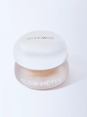Studiowest Glow Filter Goldie Eyeshadow - 7.5 gm