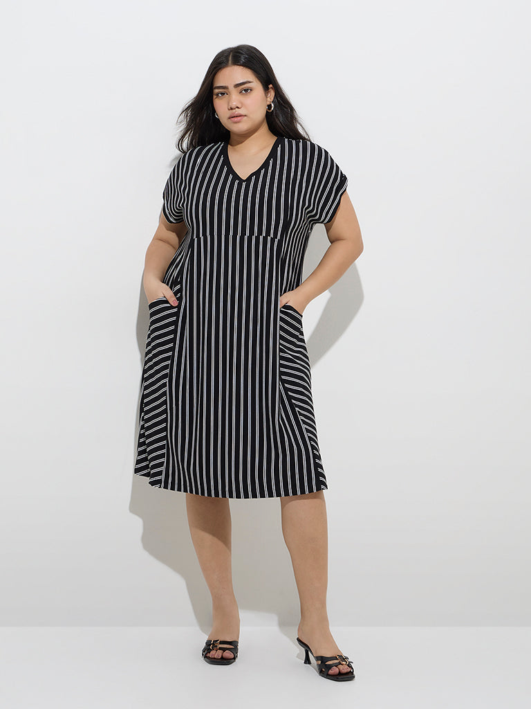 Gia Black Stripe Printed Straight Dress - Image 3