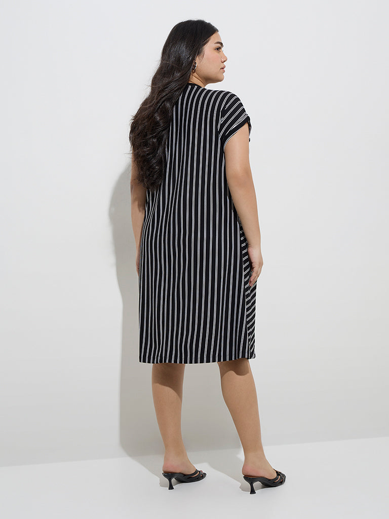 Gia Black Stripe Printed Straight Dress - Image 4