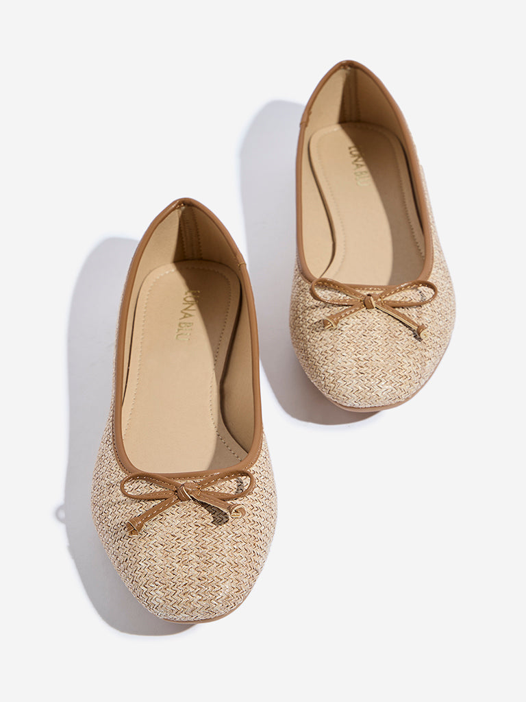 LUNA BLU Beige Raffia Bow-Detailed Ballerina - Image 3