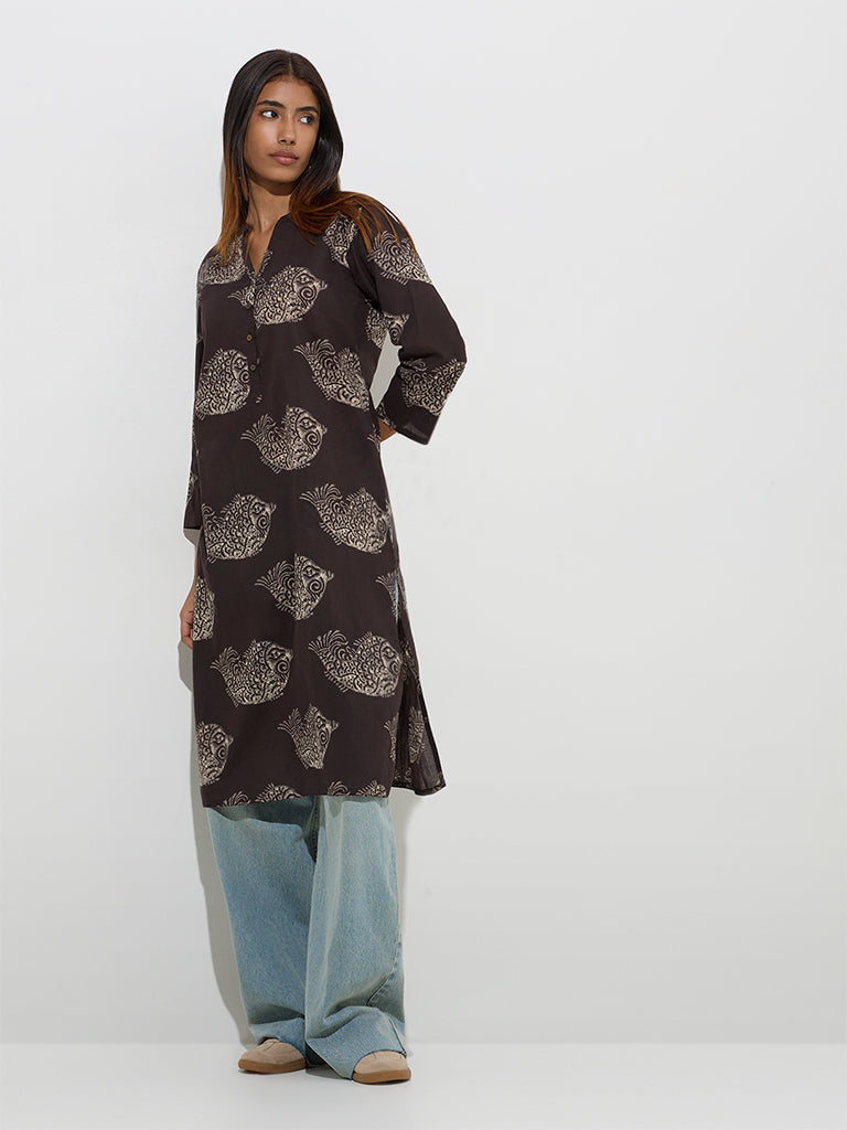Utsa Dark Brown Fish Printed Straight Cotton Kurta - Image 3