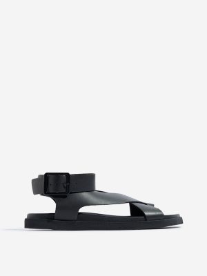 LUNA BLU Black Toe-Ring Gladiator Sandals