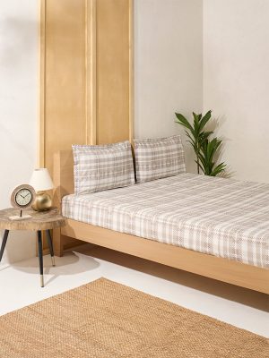 Westside Home Beige Checkered Queen Bed Flat Sheet and Pillowcase Set