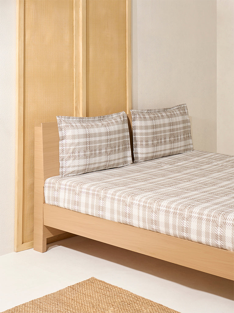 Westside Home Beige Checkered King Bed Flat Sheet and Pillowcase Set - Image 2