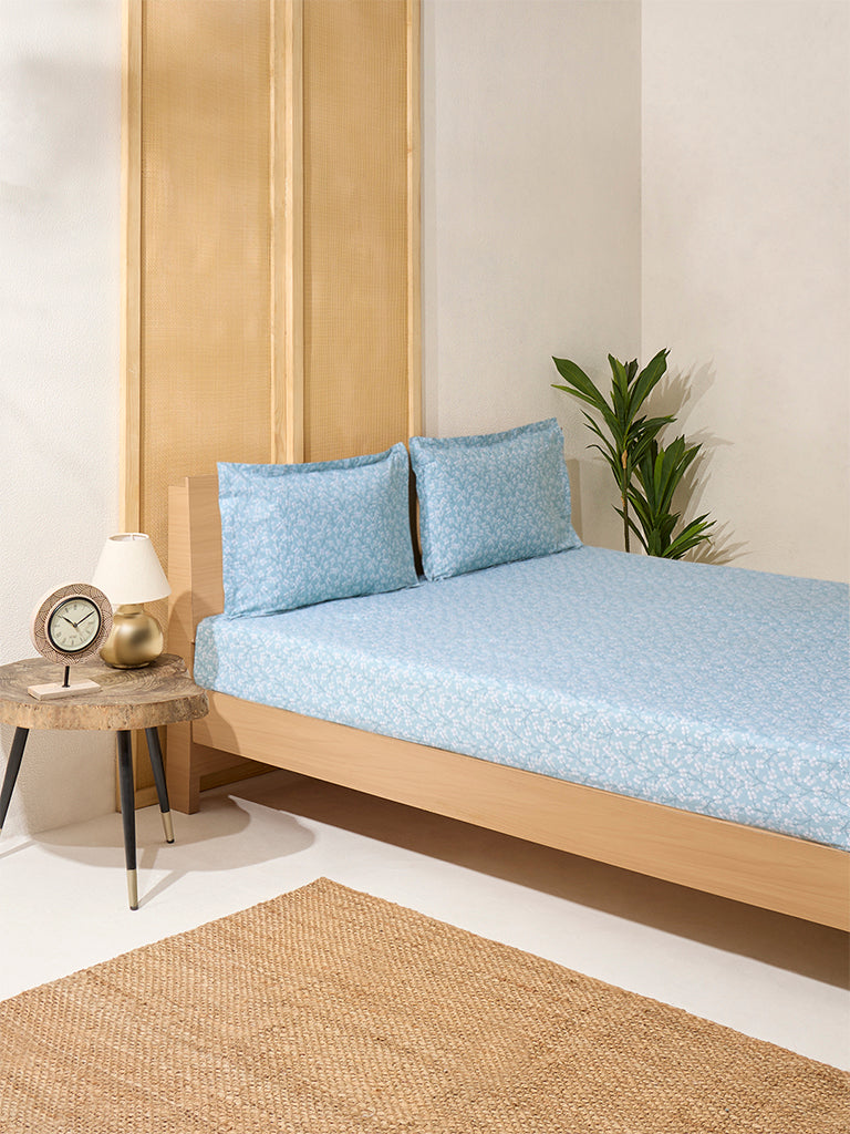 Westside Home Blue Floral Design Queen Bed Fitted Sheet and Pillowcase Set