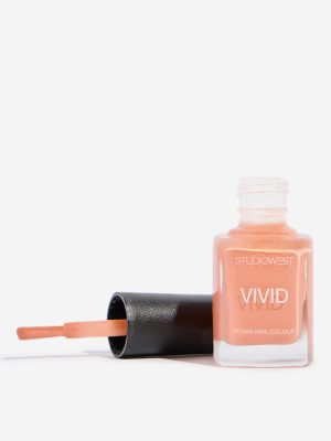 Studiowest Vivid Melon O-16 Nail Polish - 9 ml