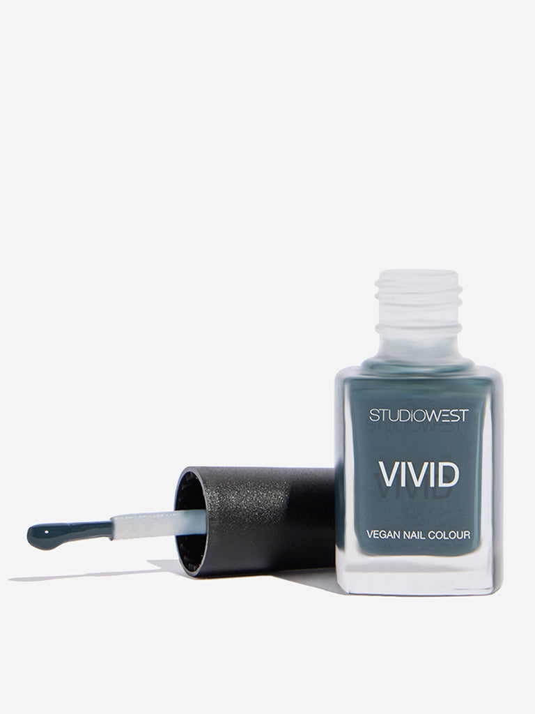 Studiowest Vivid Shadow Blue BL-17 Nail Polish - 9 ml
