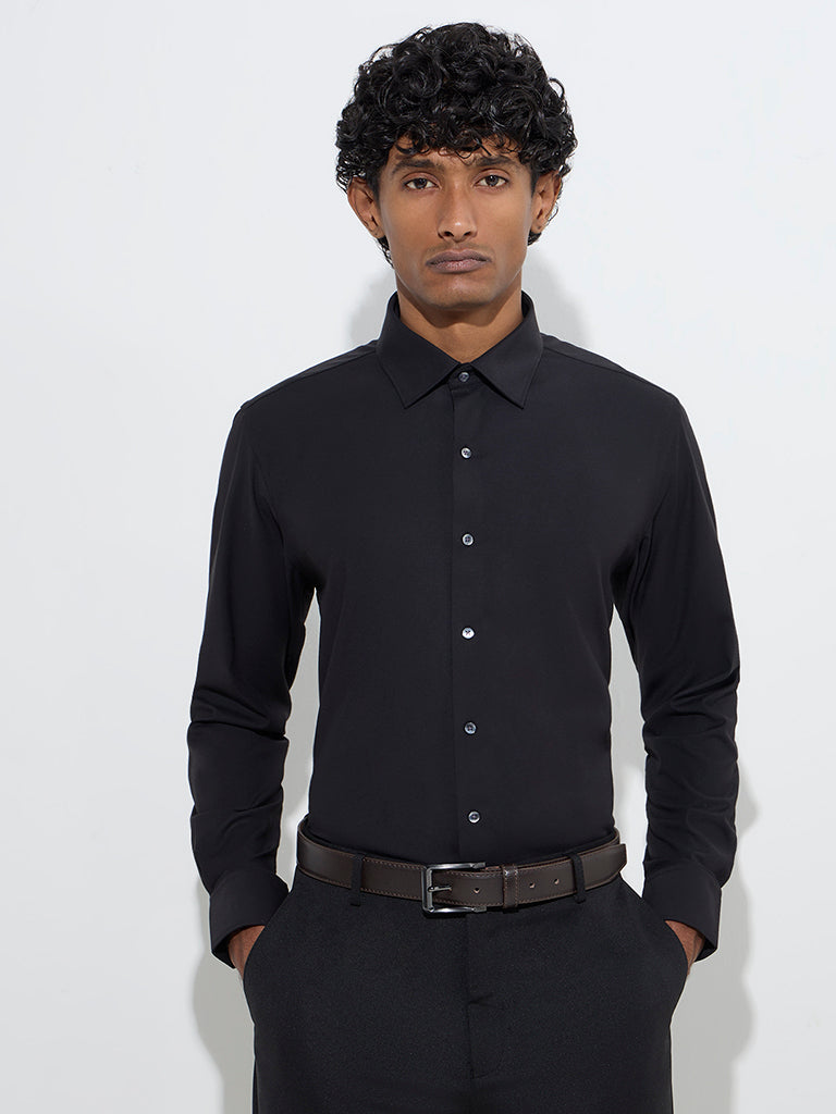 WES Formals Black Solid Slim-Fit Cotton Shirt