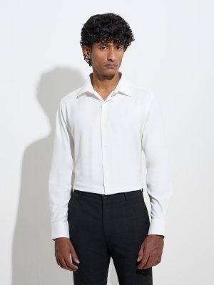 WES Formals White Solid Slim-Fit Shirt