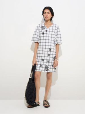 Bombay Paisley White Checkered Cotton Straight Dress