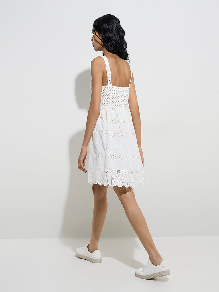 Bombay Paisley Ivory Crochet-Detailed Cotton A-Line Dress - Image 4