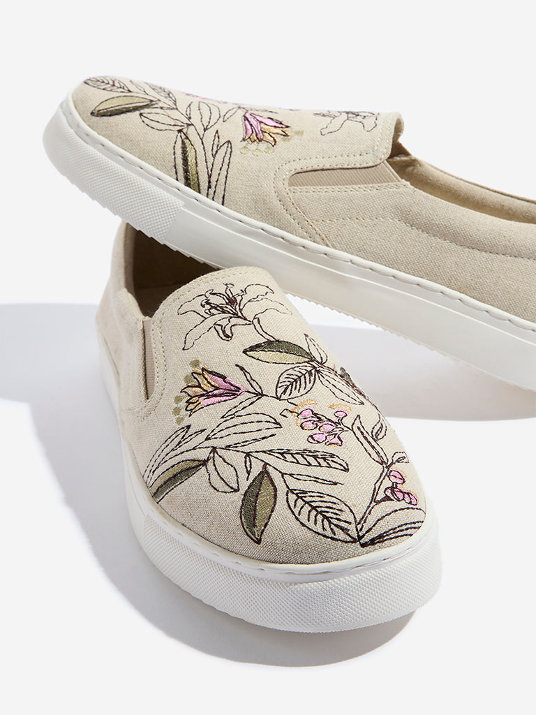 LUNA BLU Light Beige Floral Embroidered Slip-On Shoes - Image 3