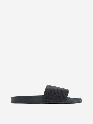 SOLEPLAY Grey Chevron Textured Slides