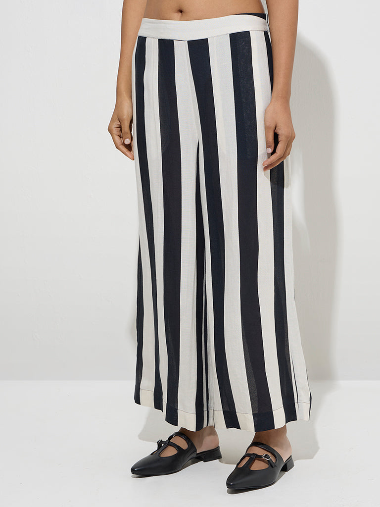Zuba Black Stripe Printed Ethnic Palazzos - Image 2