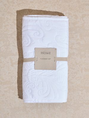 Westside Home White Heat Seal Floral Design Placemats (Set of 4)