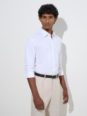 WES Formals White Solid Slim-Fit Shirt