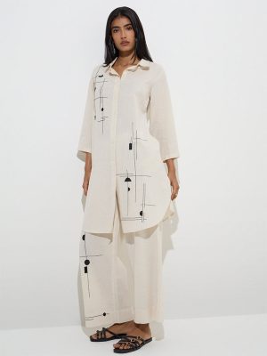 Utsa Off-White Embroidered Cotton-Blend Ethnic Pants